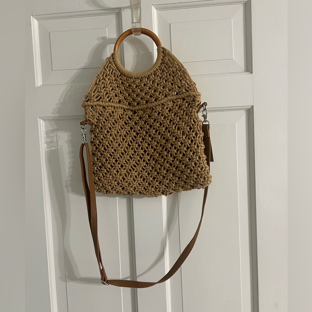 Crown Vintage Tan Crochet Shoulder Bag